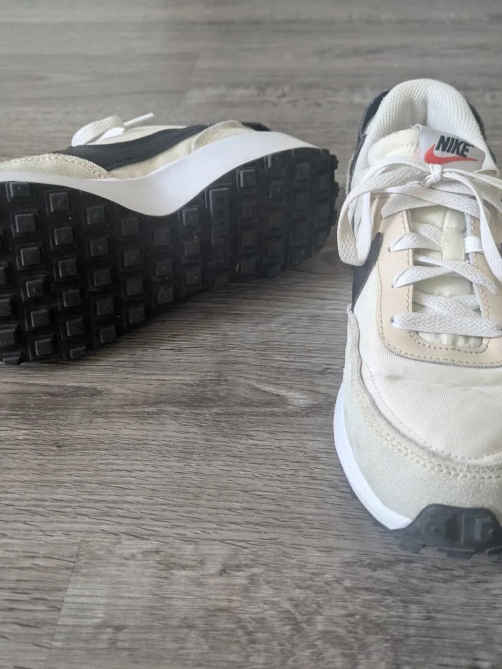 Nike Women's Waffle Debut Lifestyle Athletic Shoes - Women's 7.5 - Picture 5 of 5